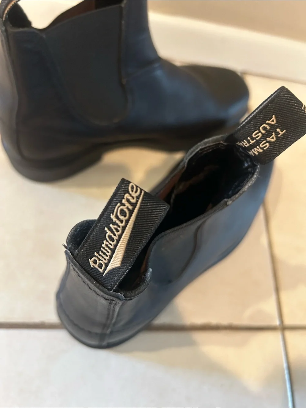 Blundstone Chelsea Boots Black Leather AU 7 US Men’s 8 Womens 10